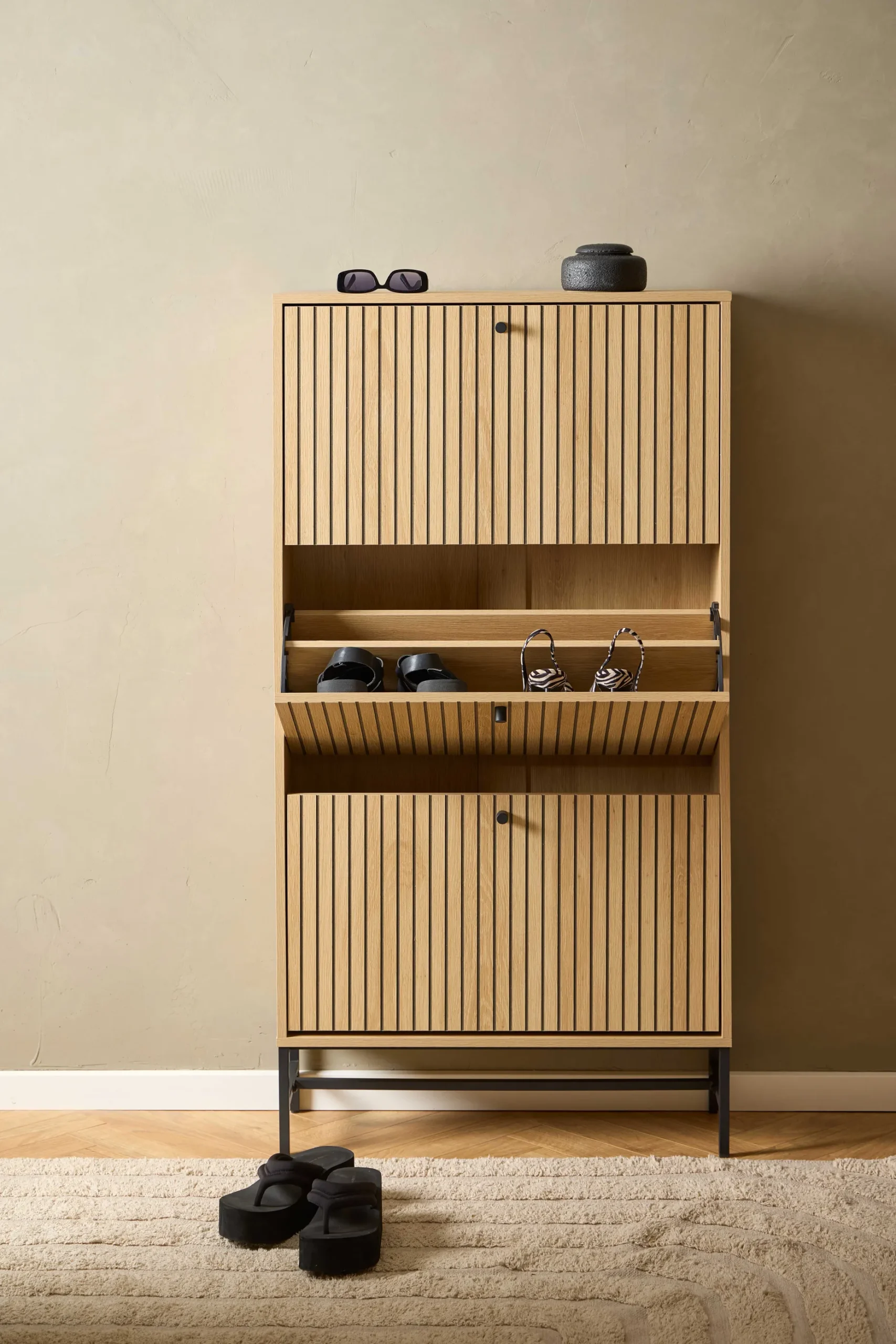 Schuhschrank Albany - 72x25x140cm - 3 Türen - Eiche Dekor