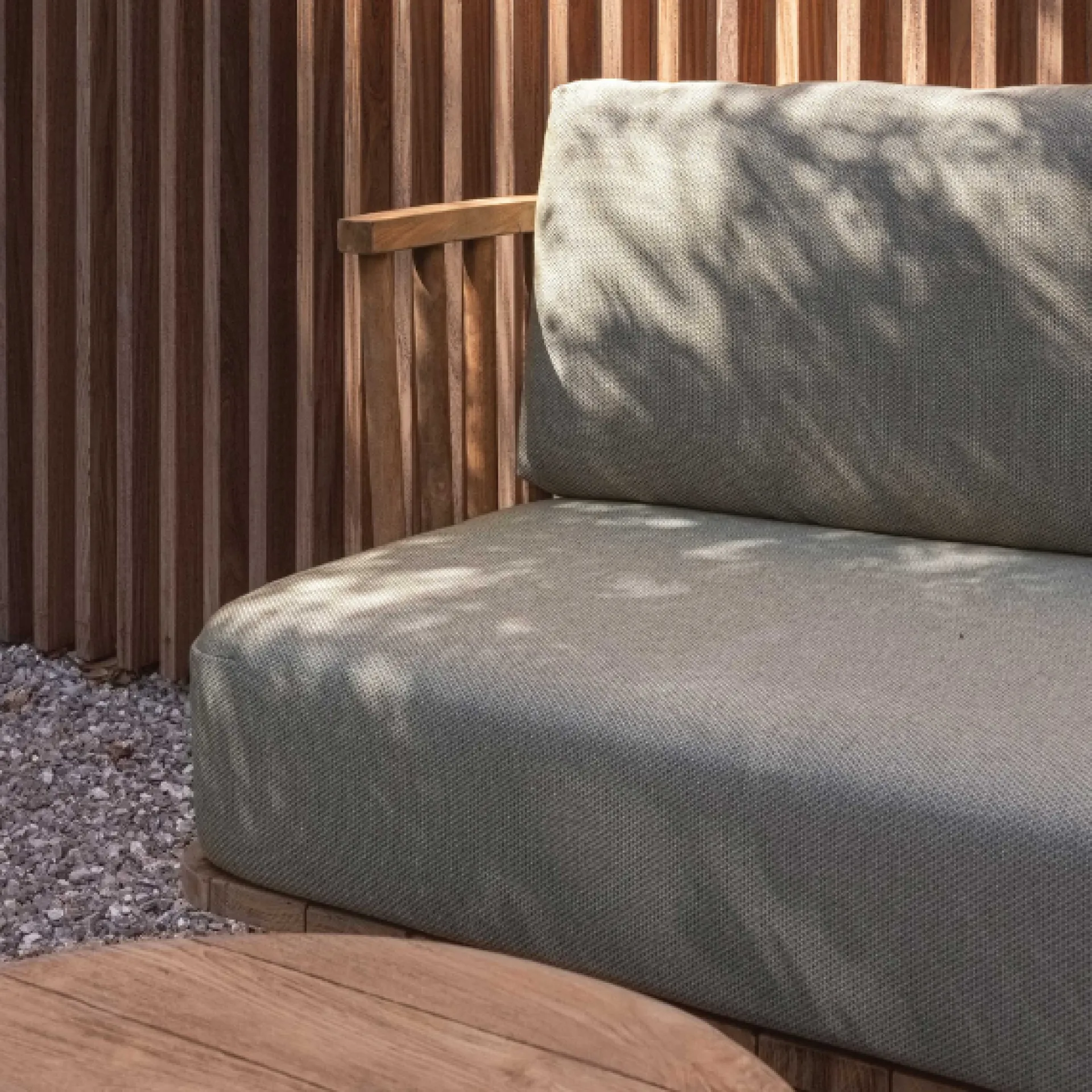 Gescova 2-sitziger Gartenstuhl Fez - recyceltes Teakholz - Sitzkissen salbei grün