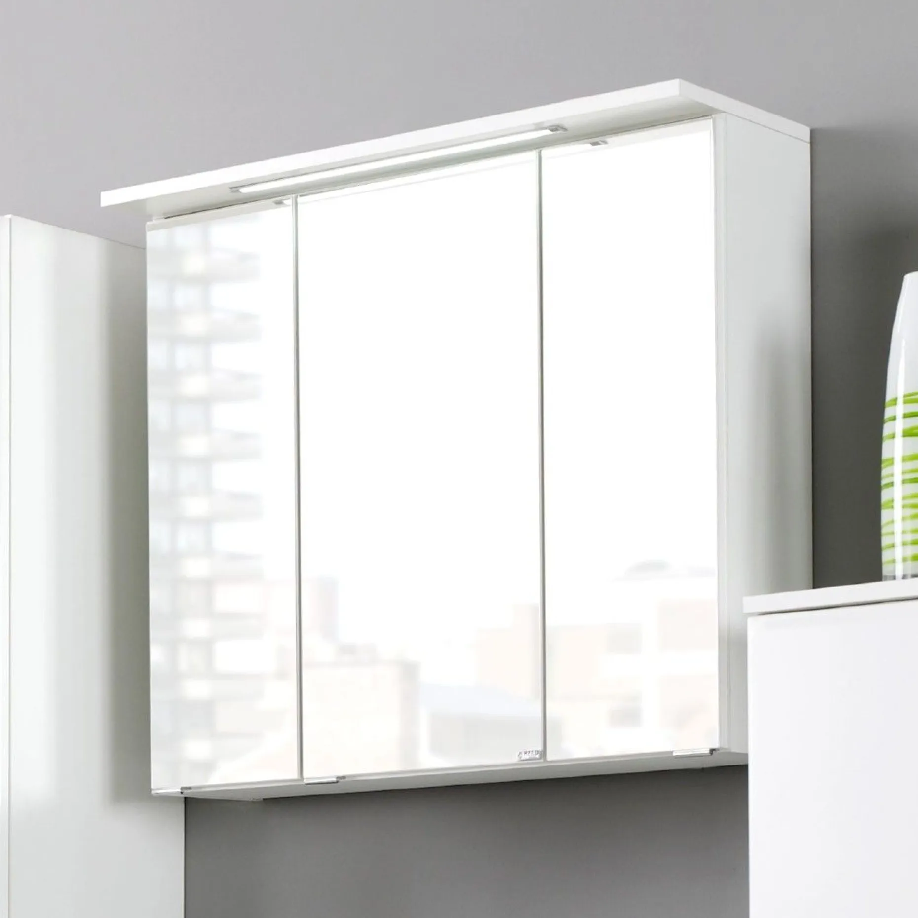 Spiegelschrank Bobbi 70cm Modell 1 3 Türen und LED-Beleuchtung - weiß