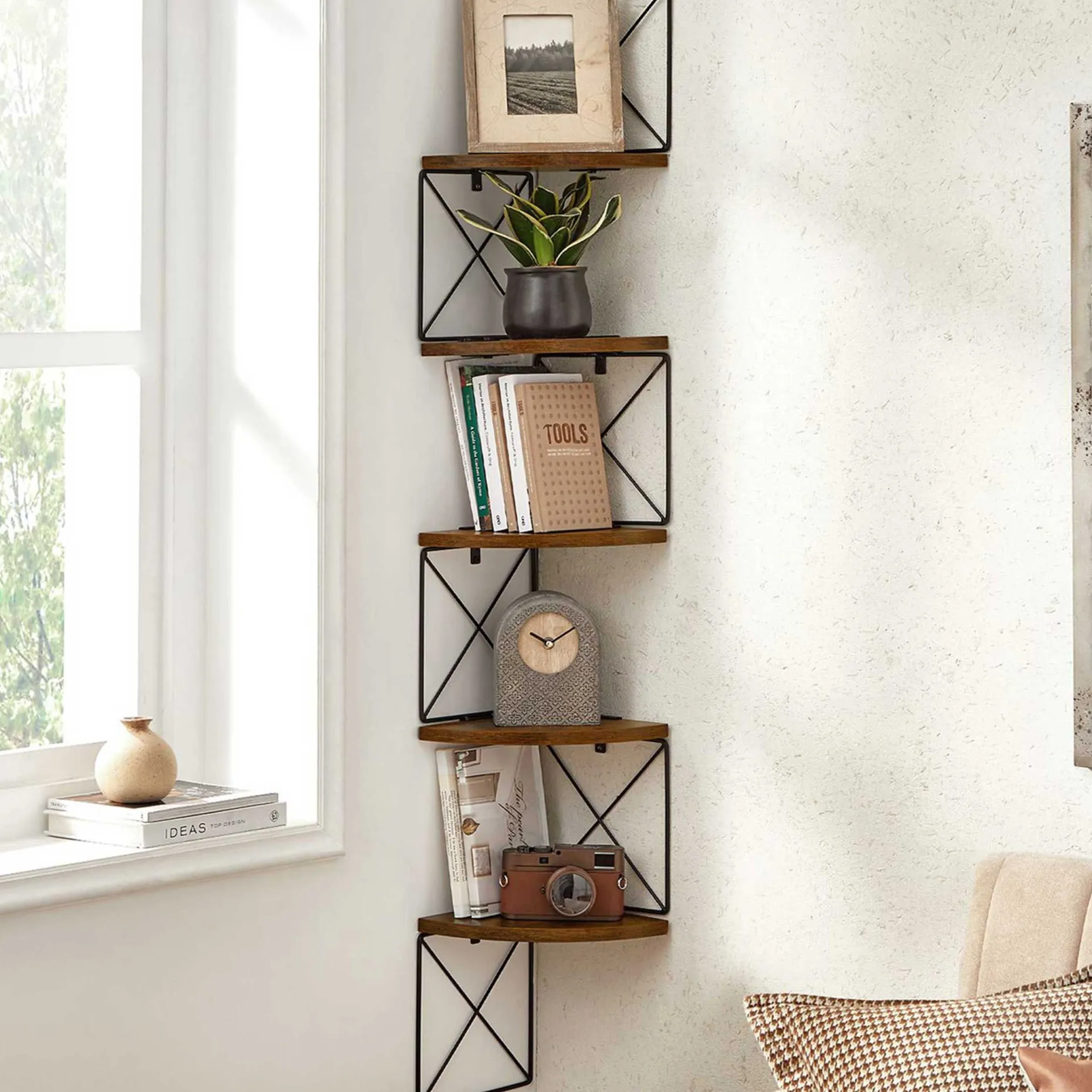 5-stöckiges Eckregal - schwebendes, wandmontiertes Design, 6 kg Kapazität