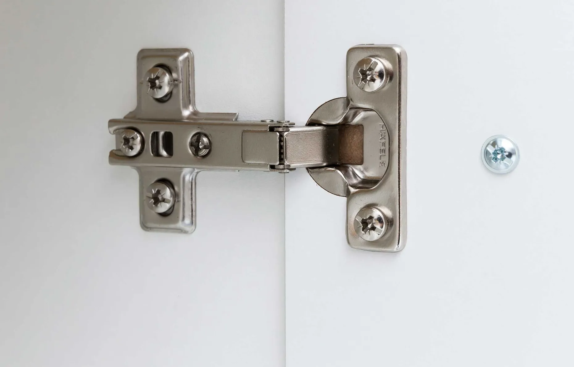 Säulenschrank Ricca 50cm 4 Türen und 1 Schublade - weiß