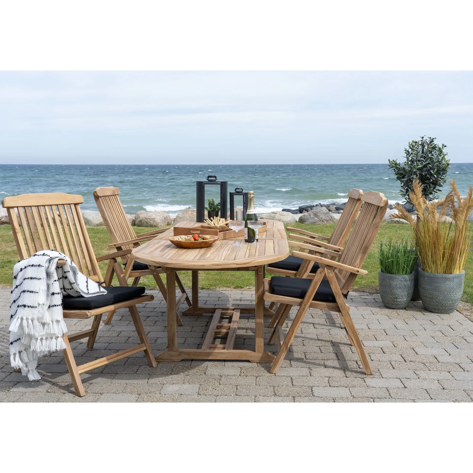 House Nordic Teakholz Salamanca Ausziehbarer Esstisch