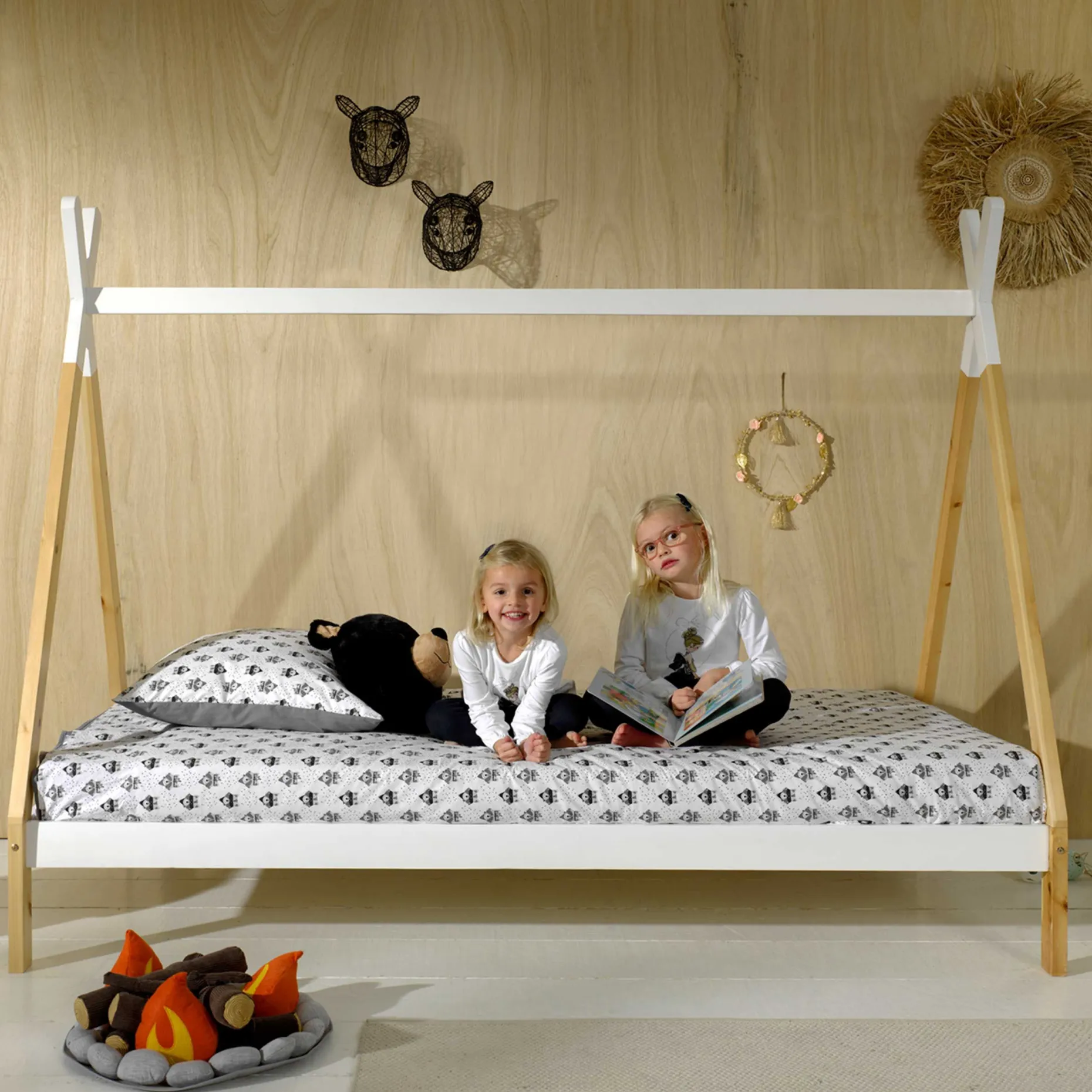 Tipi-Bett 90 x 200cm hoch Massivholz - weiß/Kieferholz