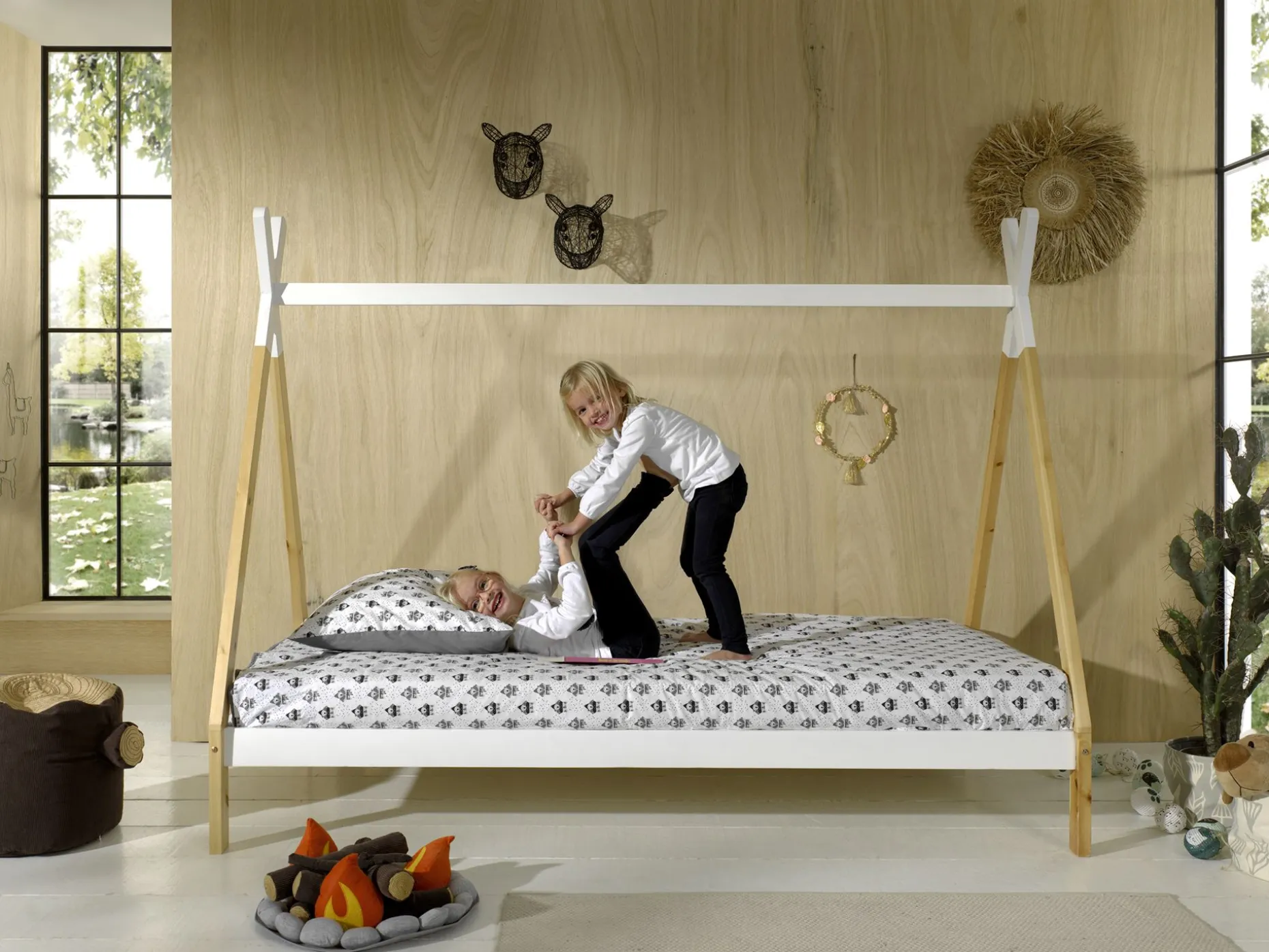 Tipi-Bett 90 x 200cm hoch Massivholz - weiß/Kieferholz