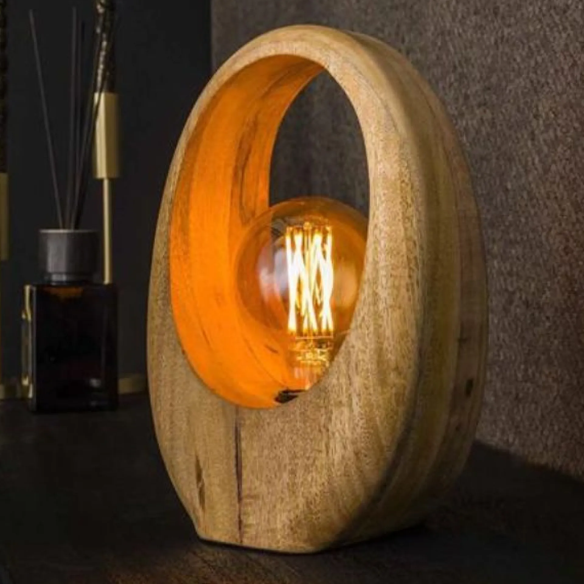Emob Tischleuchte Hirt | 20 x 13 x 30 cm | Mangoholz massiv