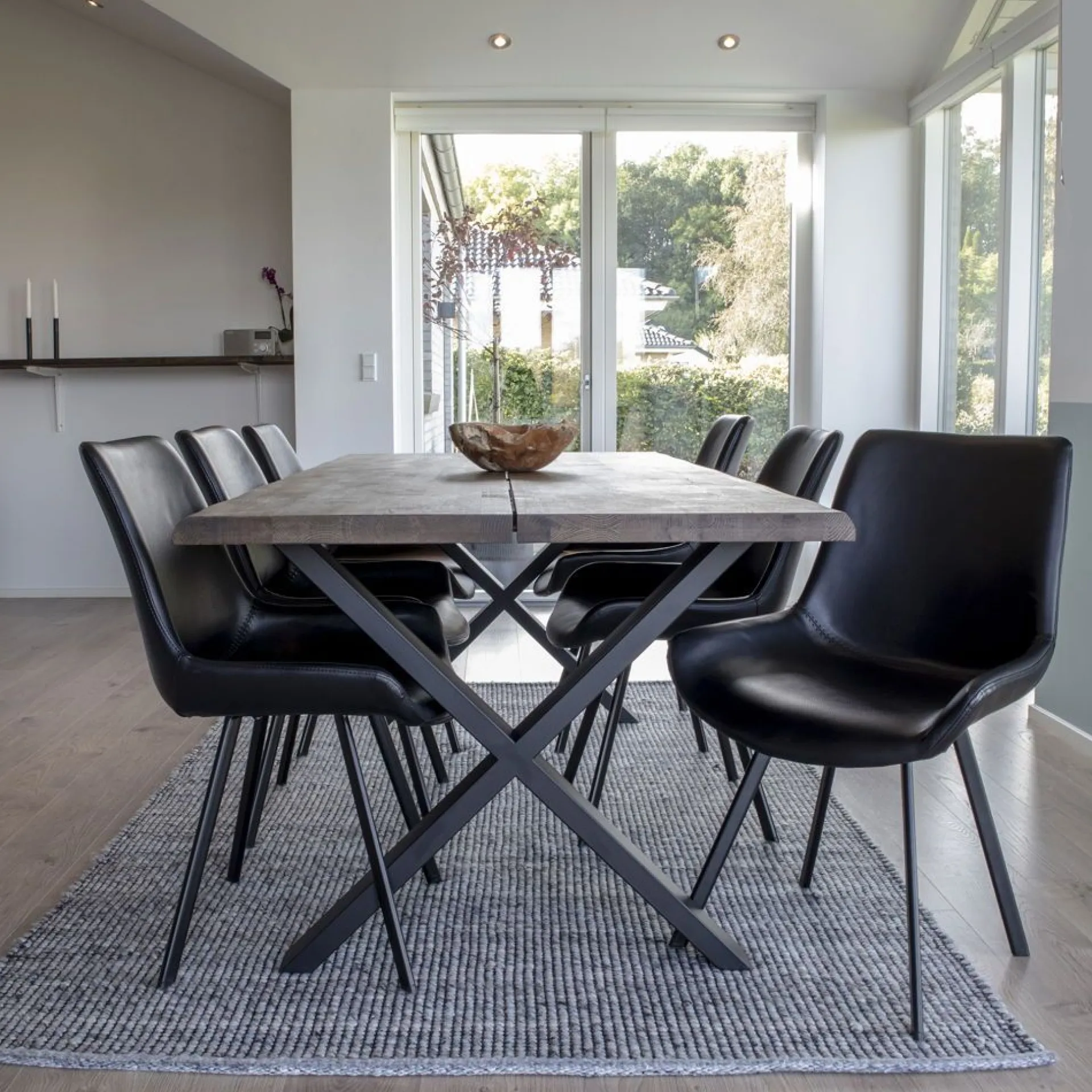 House Nordic Toulon Esstisch - Eiche Natur, gewellte Kante