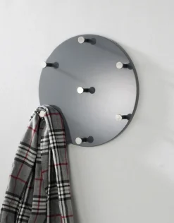 Haku Wandgarderobe | 7 Knöpfe |