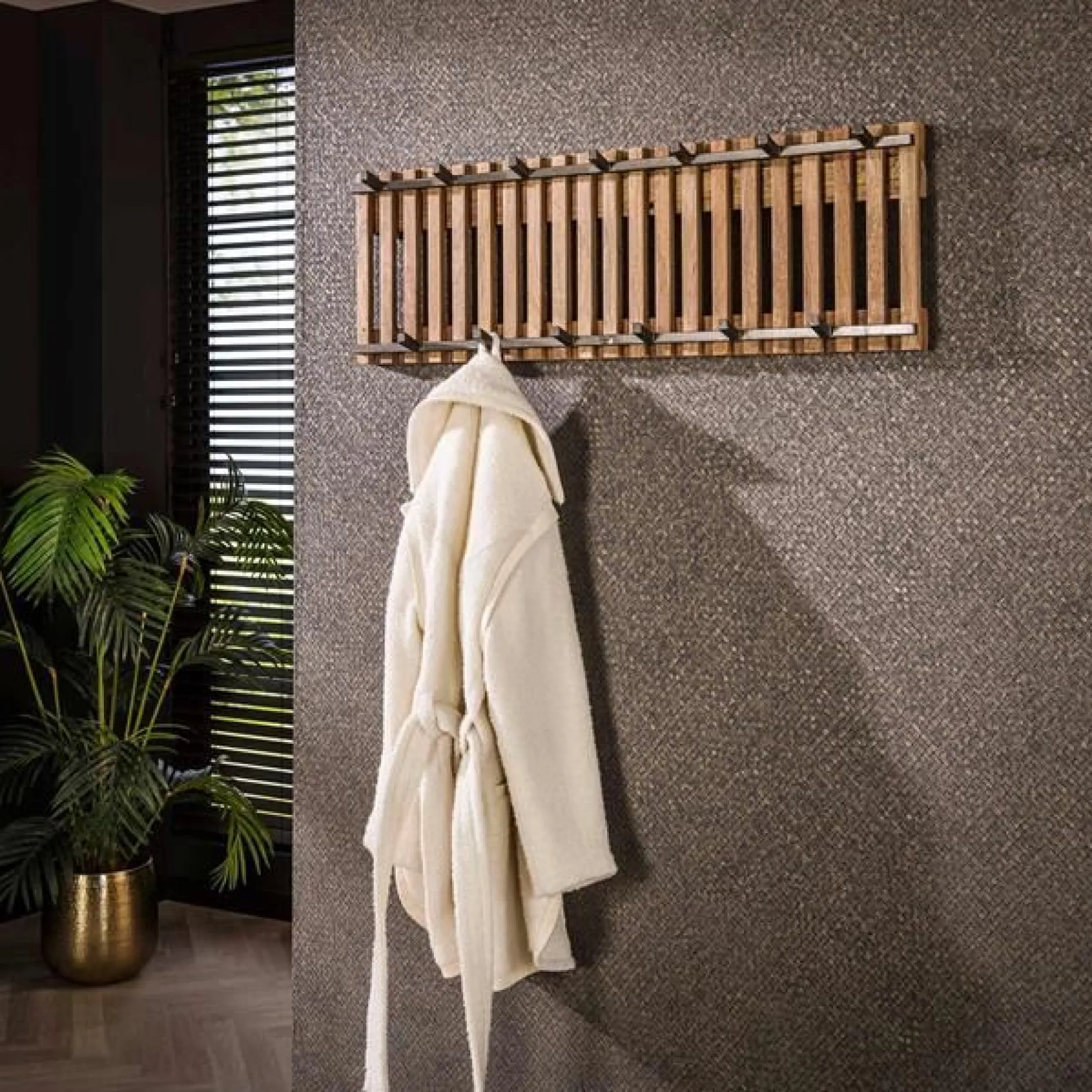 Wes Wandgarderobe 13 Haken - Mangoholz geschliffen