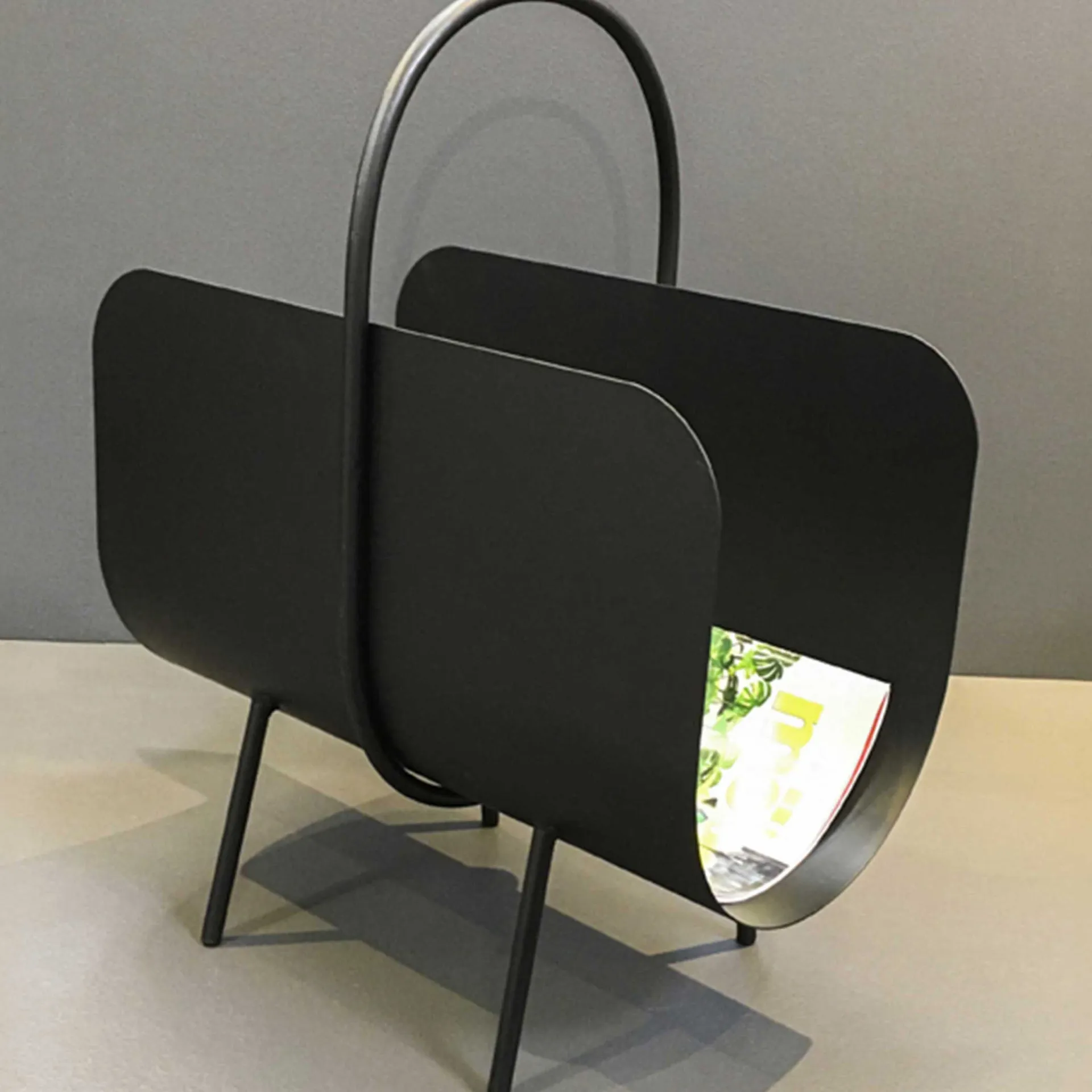 Haku Zeitschriftenständer | 37 x 22 x 47 cm |