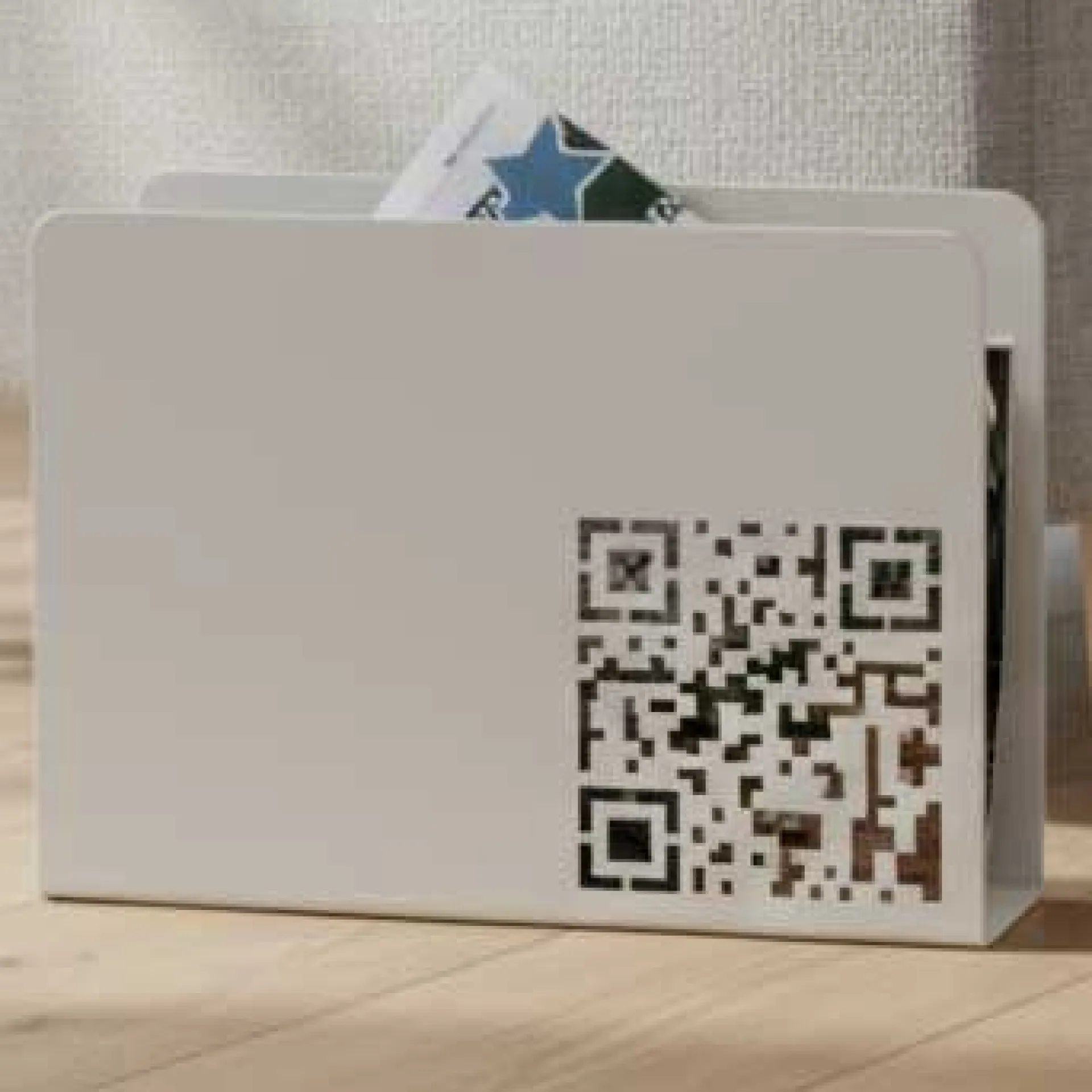 Haku Zeitschriftenständer | 35 x 10 x 26 cm | , QR-Code-Design