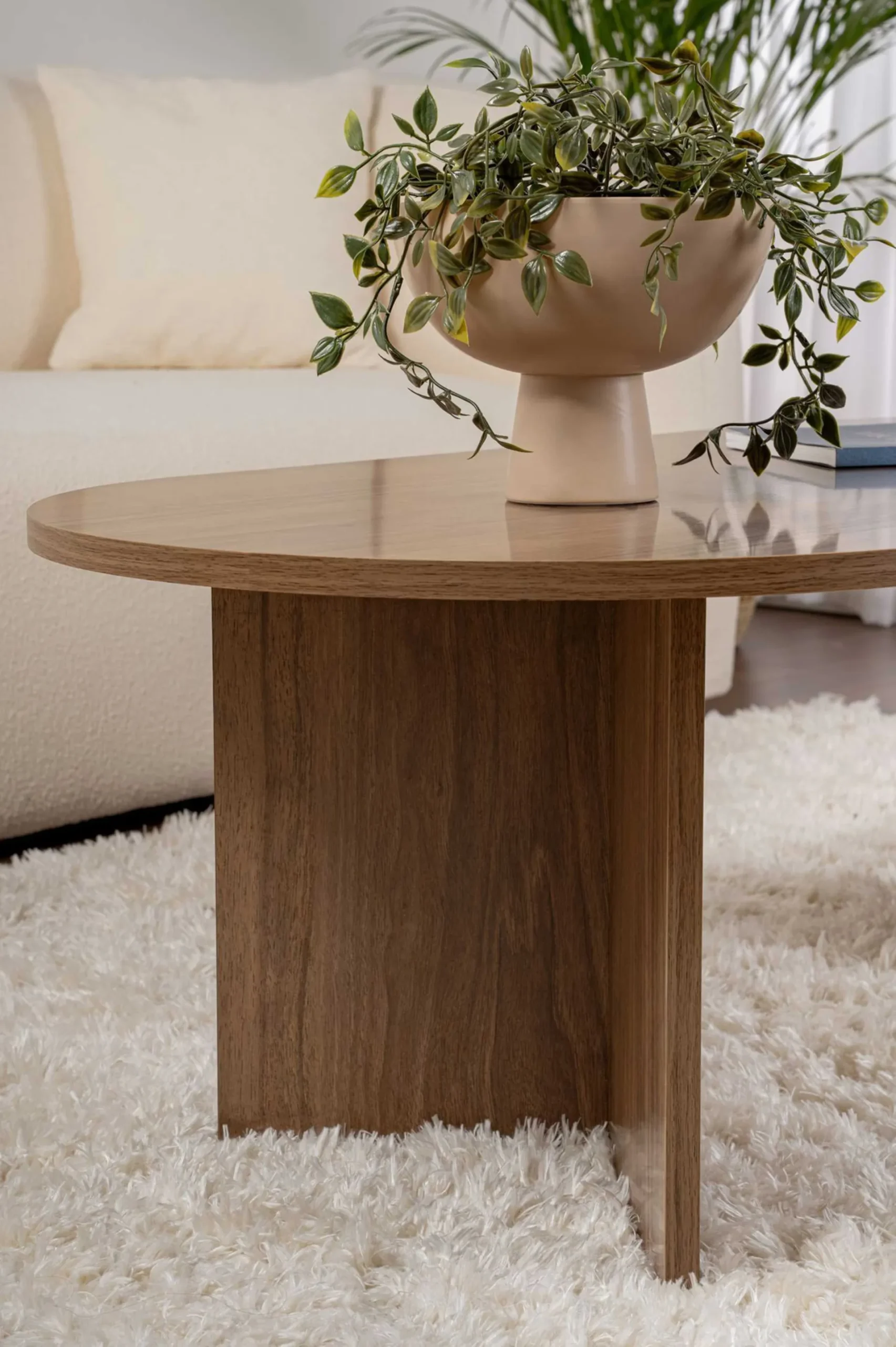Emob Zweite Chance Ovaler Couchtisch Sable - 119x60x40cm - Nussbaum Dekor